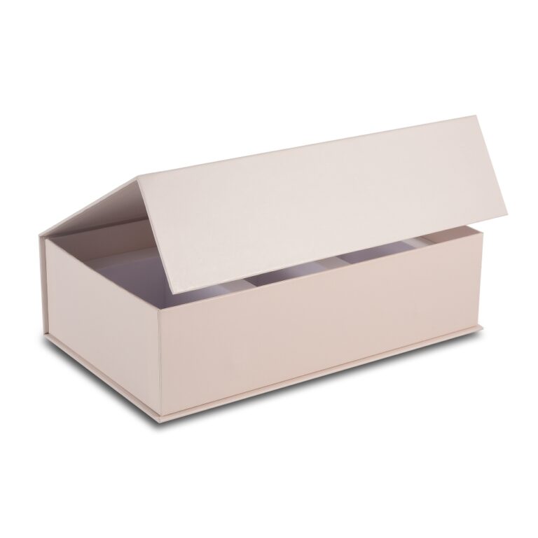 Custom Magnetic Closure Box – Durable, modern rigid box with a sleek magnetic seal, perfect for luxury packaging and brand presentation